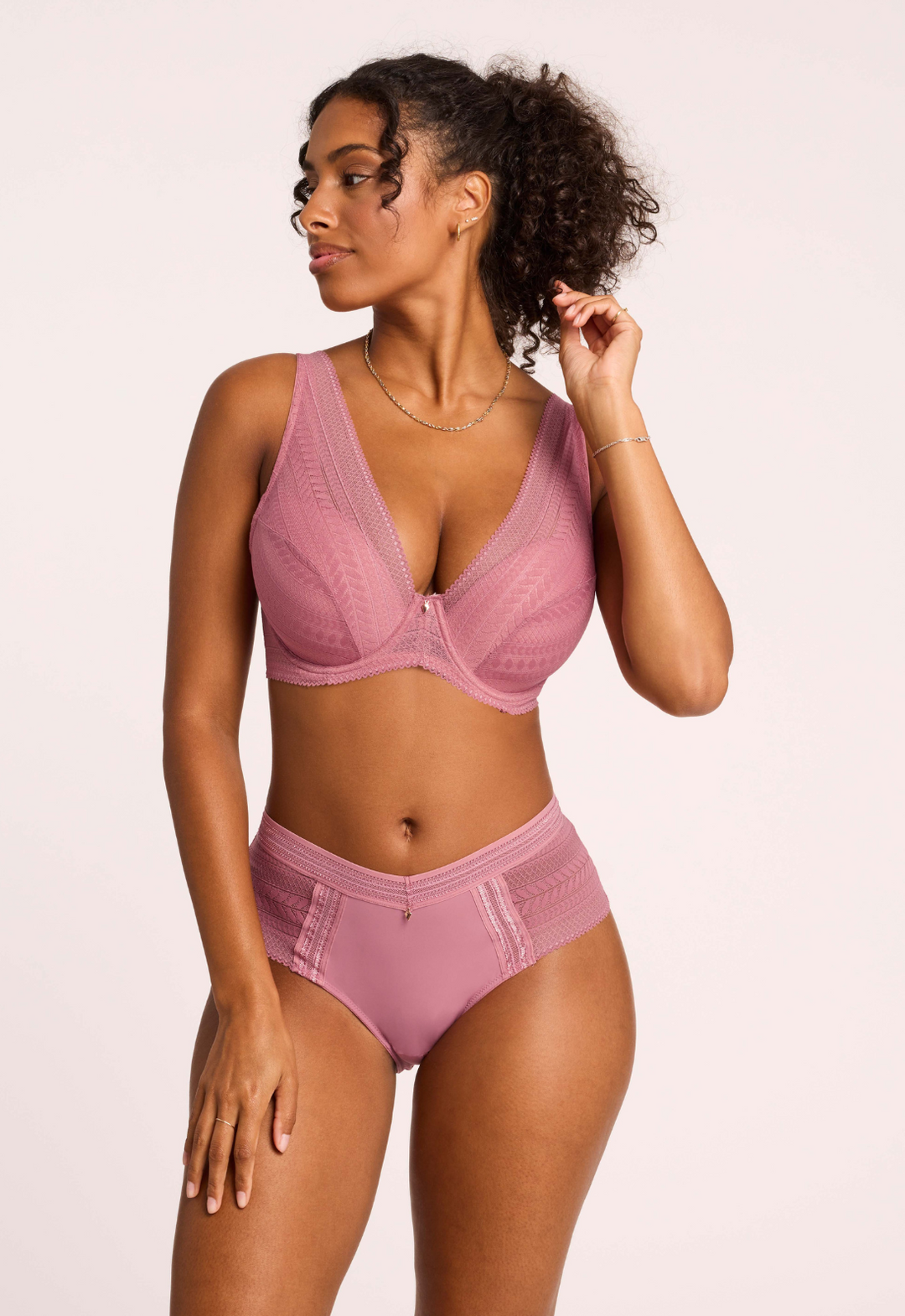 Montelle Rosaline lined lace plunge bra full set