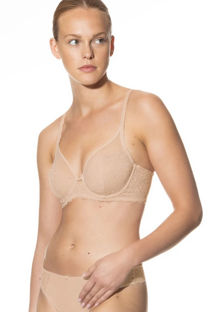 Amorous Sweetheart Plunge | Bailey