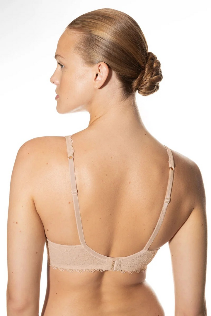 Amorous Sweetheart Plunge | Bailey