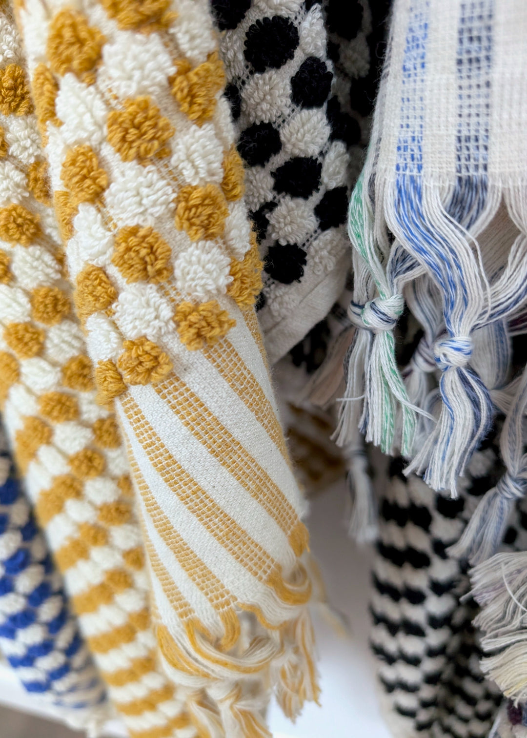 Bloom Collection – Oversized Turkish Cotton Bath Towel with Raised Texture and Hand-Tied Tassels