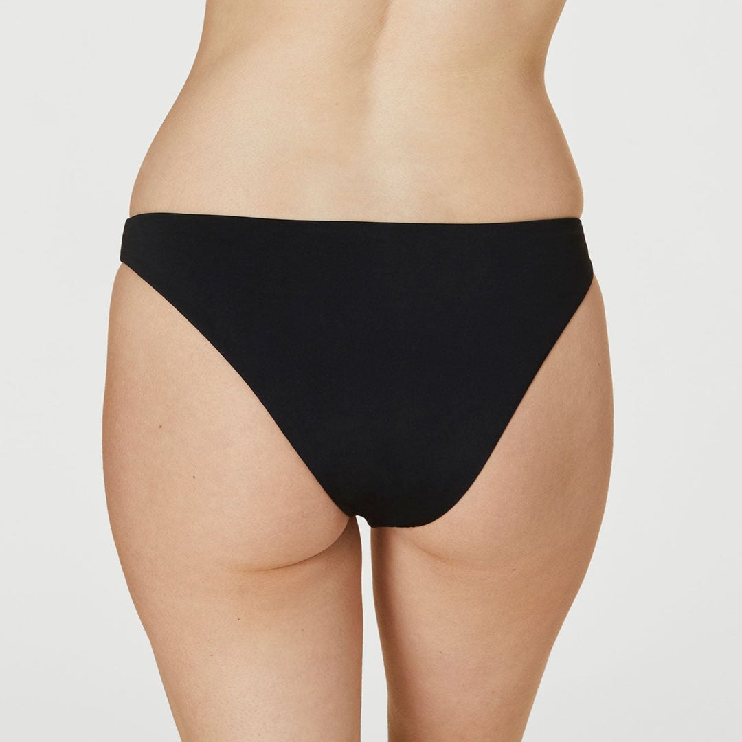 The Cheeky Bottom - Flat - Black