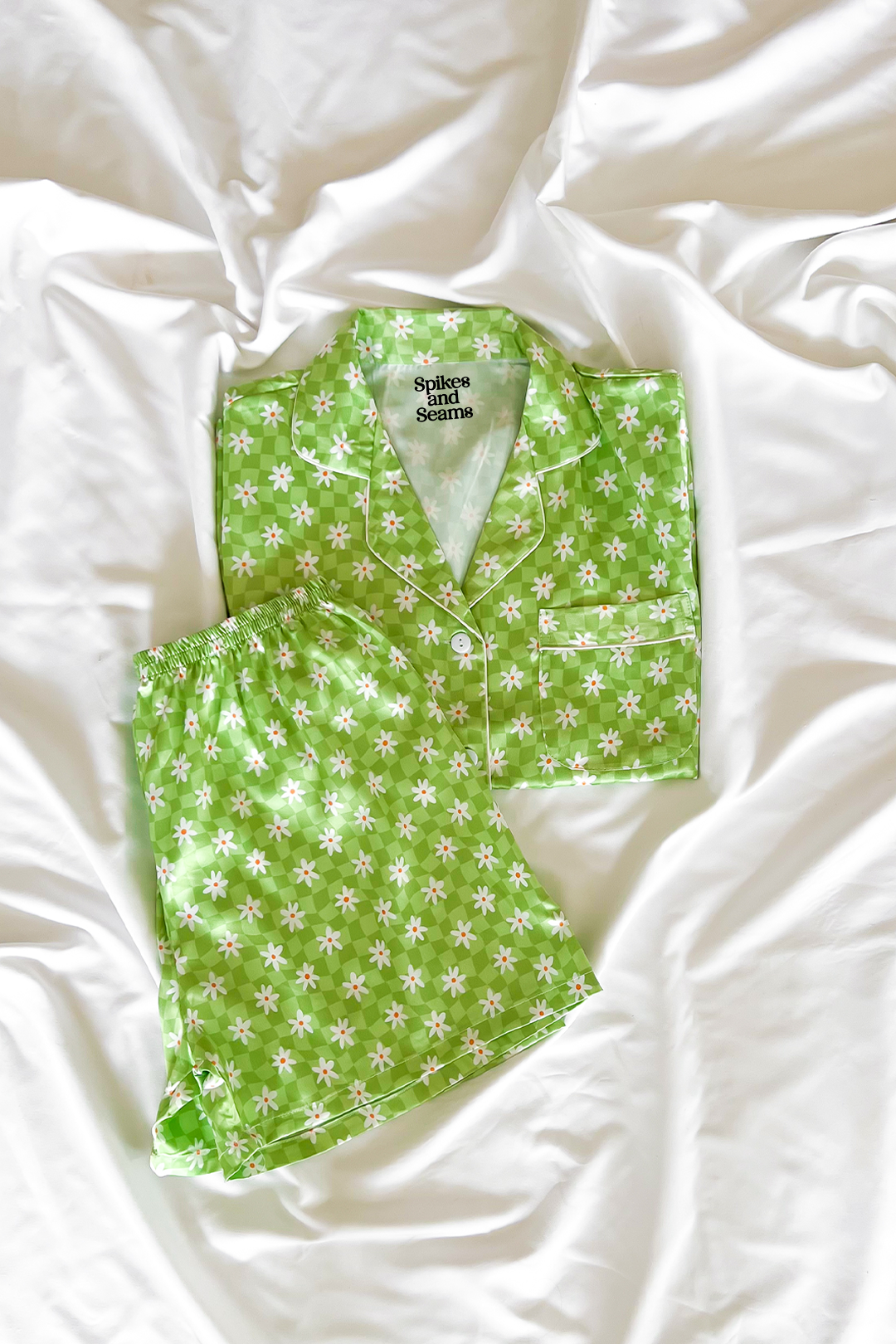 Green Daisy Checkered Satin Pajamas