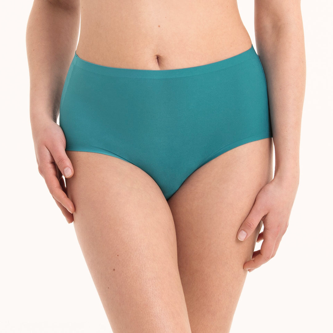 Seamless high waist brief