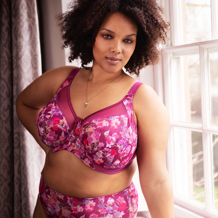 Pretty plus size bra and panty set lifestyle