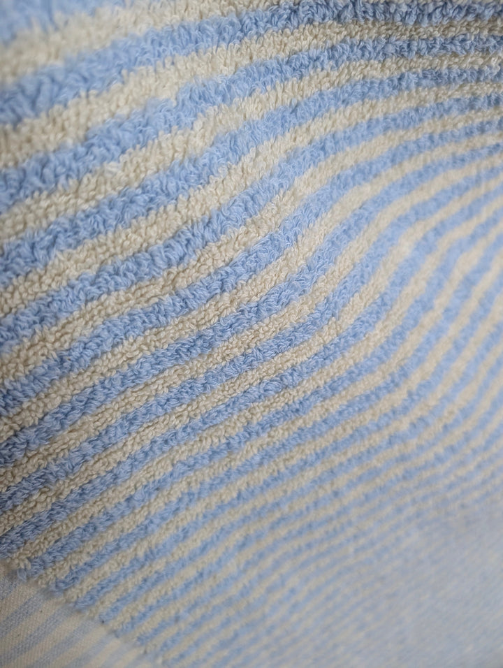 Linea Collection – Oversized Turkish Cotton Bath Towel with Tonal Stripes and Tassels
