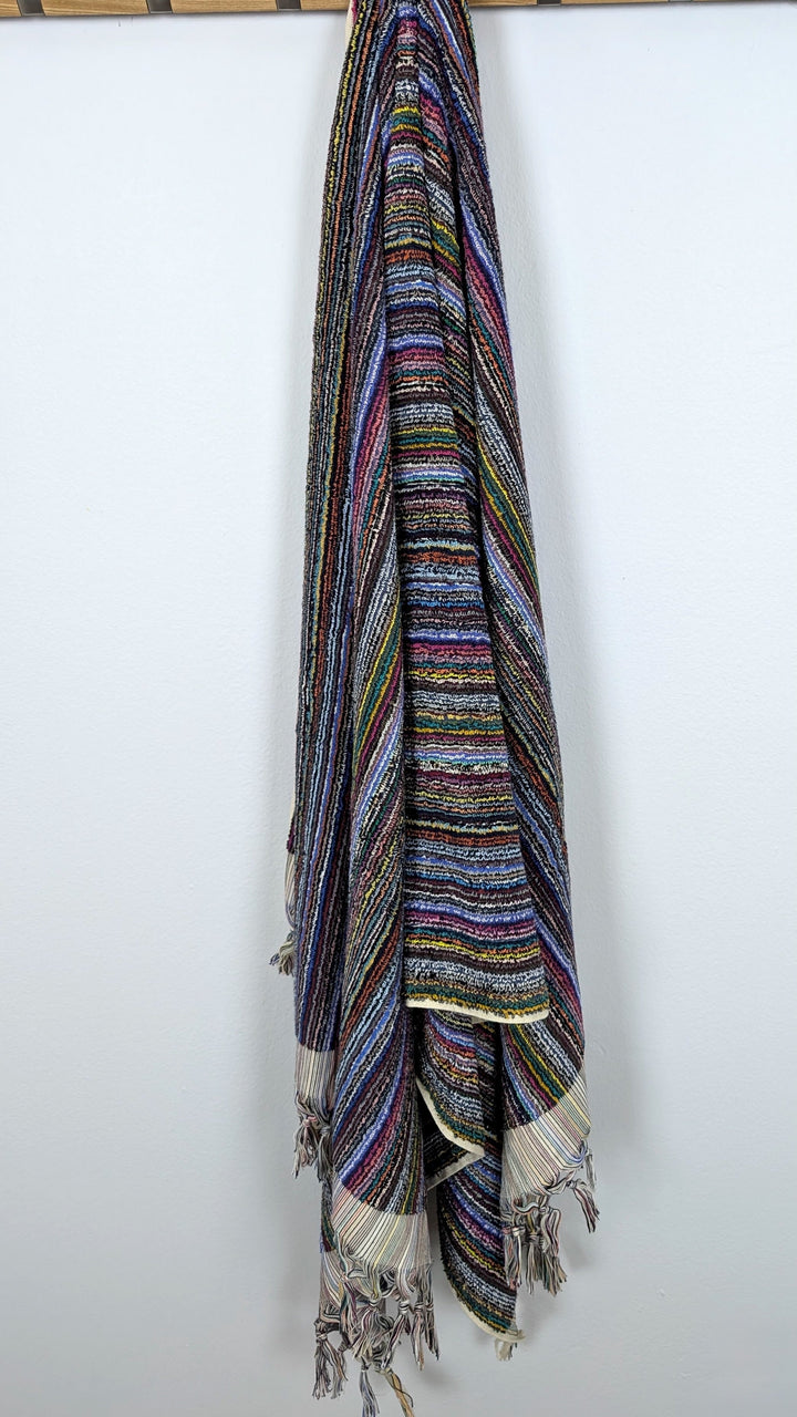 Linea Collection – Oversized Turkish Cotton Bath Towel with Tonal Stripes and Tassels