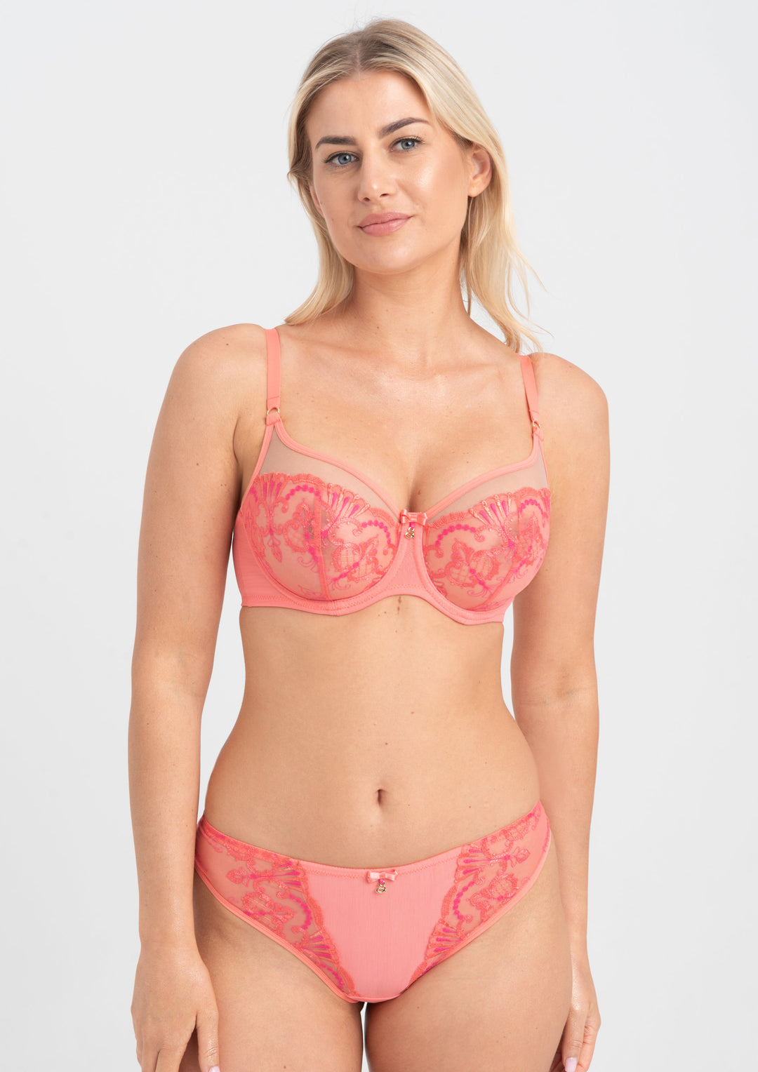 Samanta Polish Perla full bust high apex plunge bra set