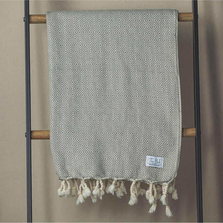 Diamond Design  Bath Towel with Unbleached Tassels