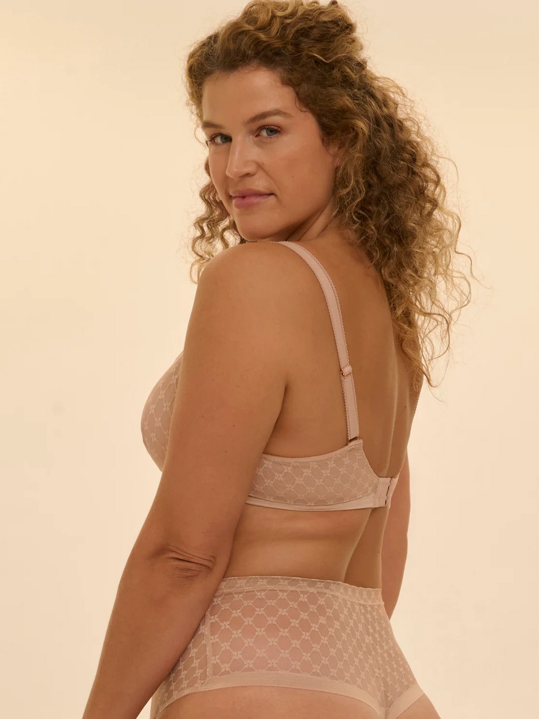 Plume Plunging Moulded Bra | Peau Rose