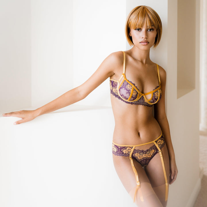 Babylon Exquisite Thong With Removable Garters