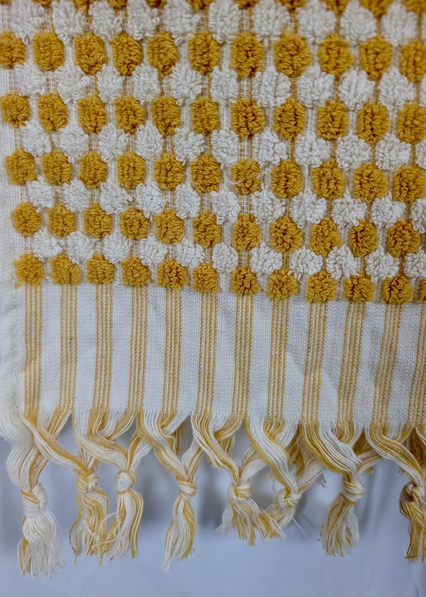 Bloom Collection - Oversized Hand Towel – Plush Turkish Cotton Hand Towel with Raised Pattern (17.5" x 35")