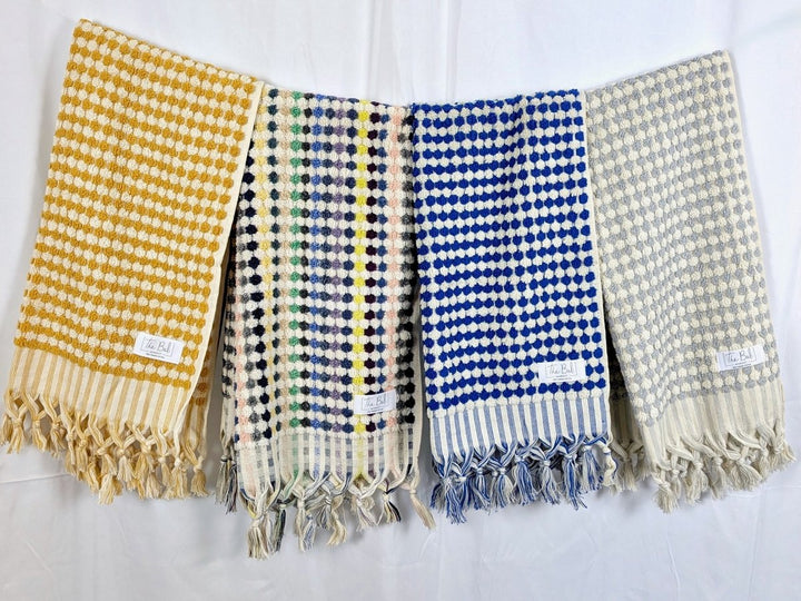 Bloom Collection - Oversized Hand Towel – Plush Turkish Cotton Hand Towel with Raised Pattern (17.5" x 35")