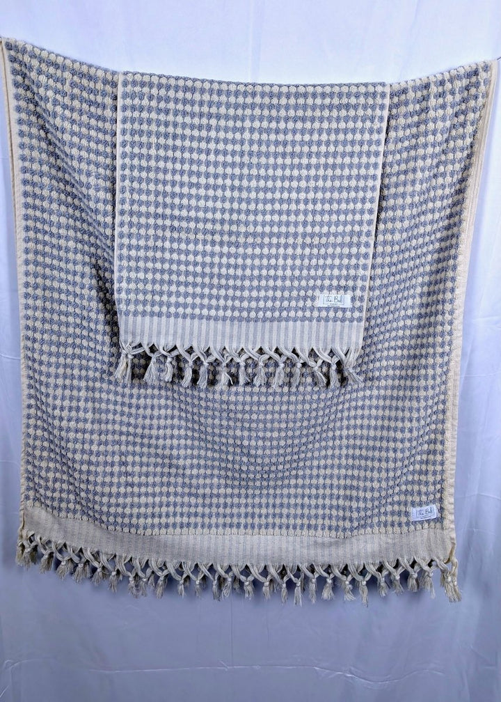 Bloom Collection - Oversized Hand Towel – Plush Turkish Cotton Hand Towel with Raised Pattern (17.5" x 35")