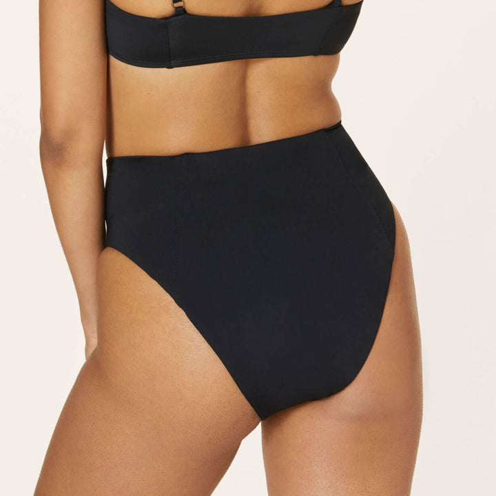 The High - Waisted - Cheeky - Bottom - Flat - Black