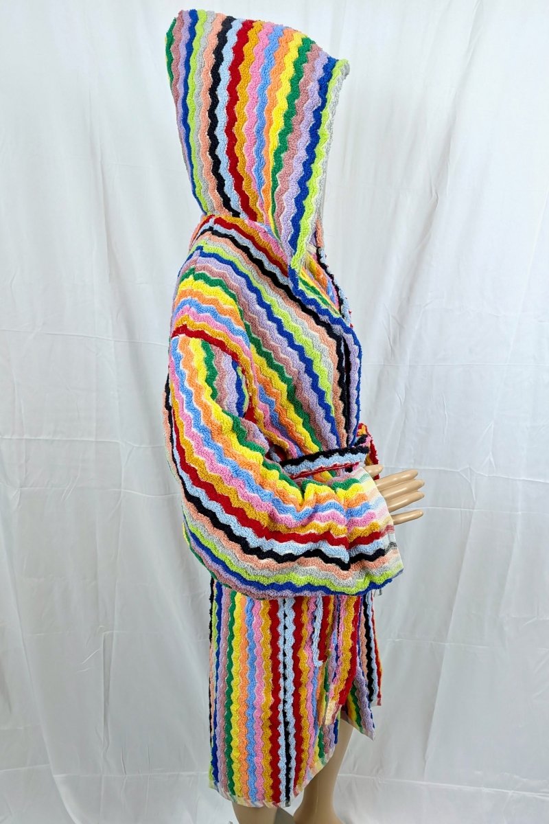 Limited Edition Rainbow Ripple – Colorful Turkish Cotton Robe with Zigzag Design