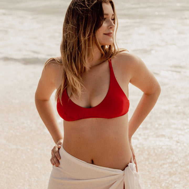 The Valencia Top - Flat - Cherry Red